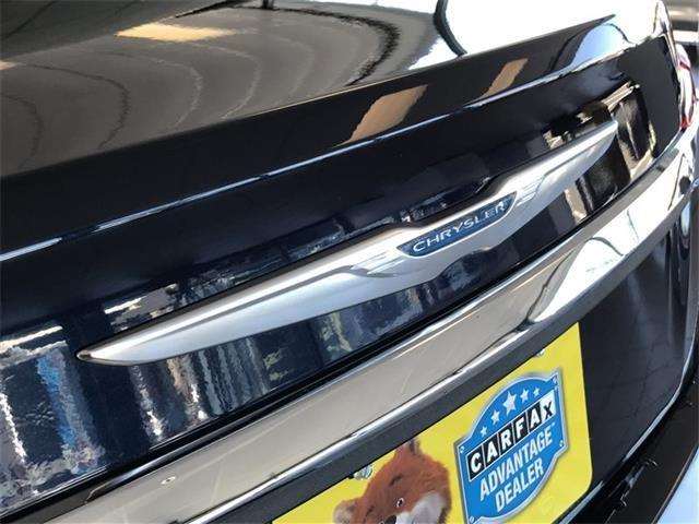 2012 Chrysler 200 Touring 4dr Sedan